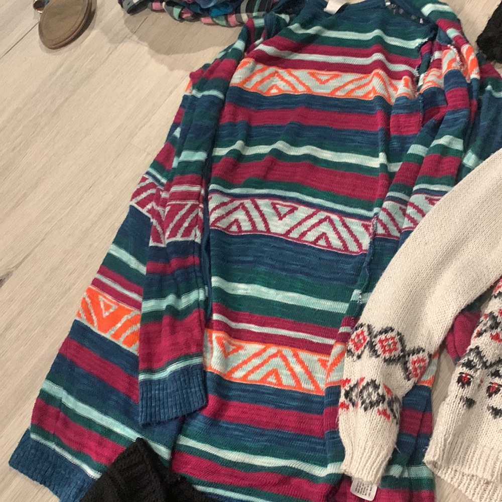 Sweater bundle - Picture 3 of 6